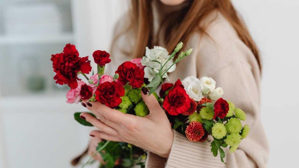 5 Signs You’re a True Romantic (Even If You’re Single!)