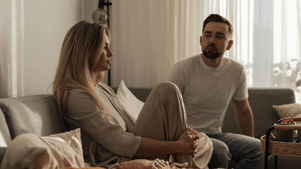 6 Red Flags Someone Is Stringing You Along
