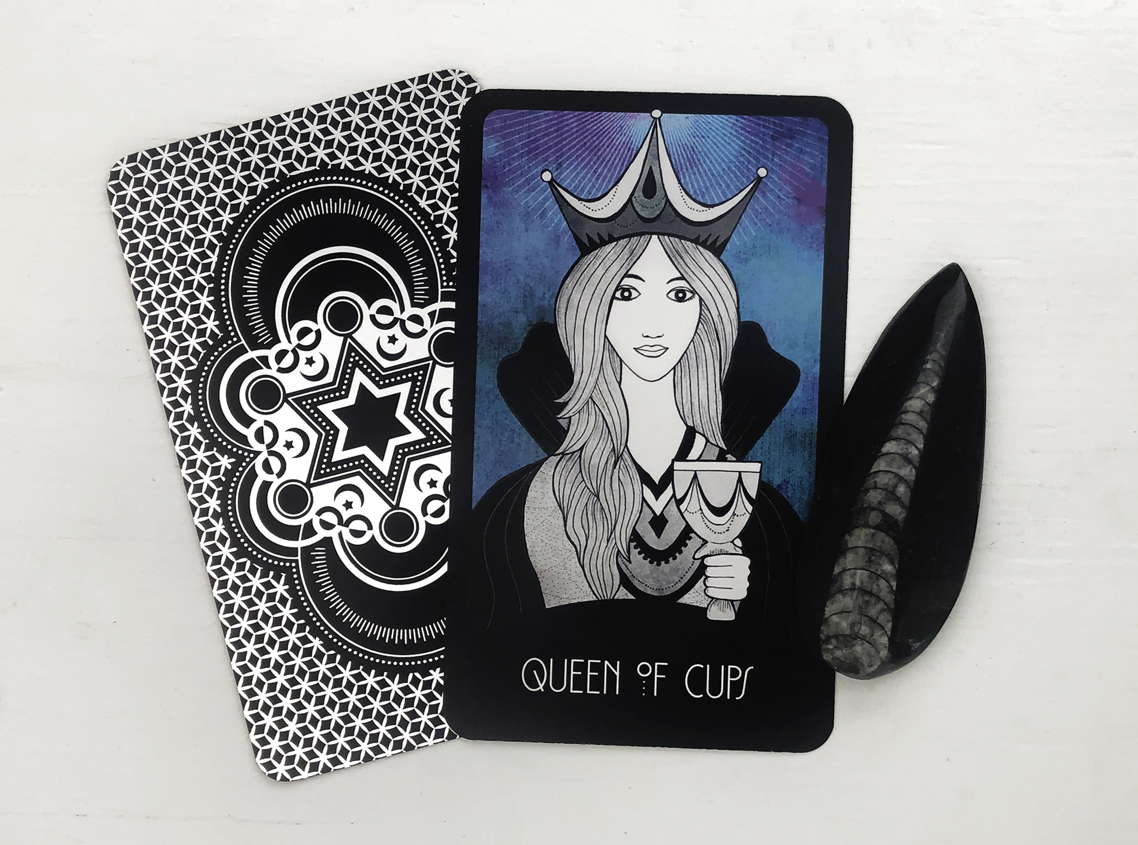Queen Of Cups Tarot Zodiac Sign 60 Photos Youhoroscope