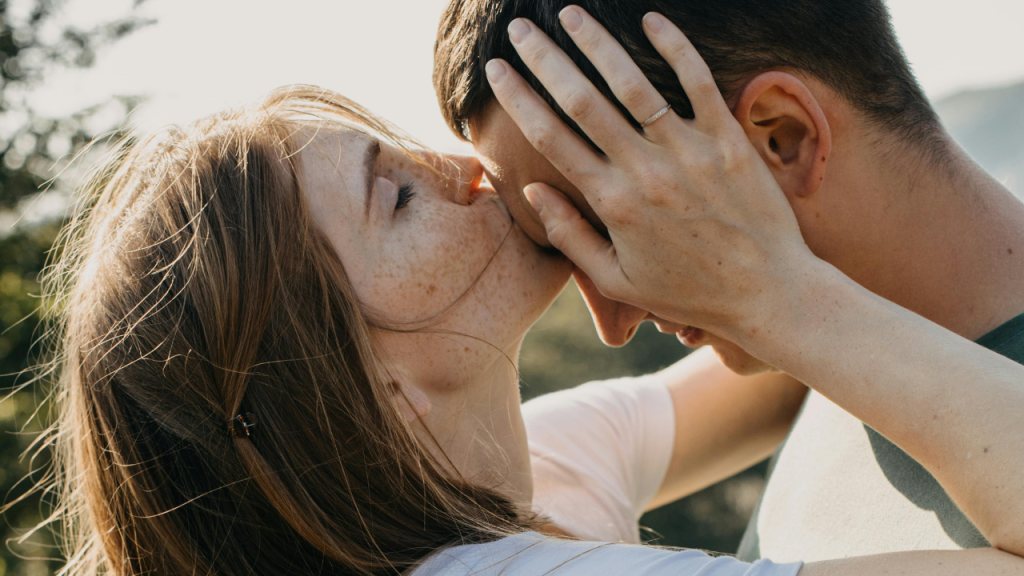 Your Luckiest Love Dates in 2026, According to Astrology